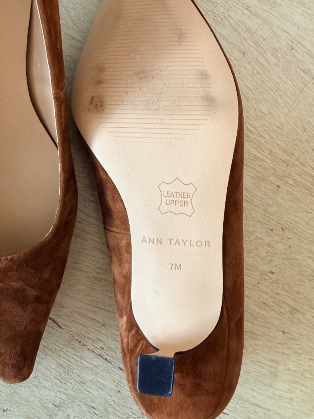 Ann Taylor Suede Kitten Heel - Picture 3 of 8